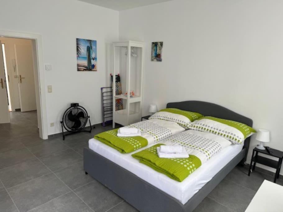 Ferienwohnung Klein Aber Fein Mit Terrasse Wien Exterior foto