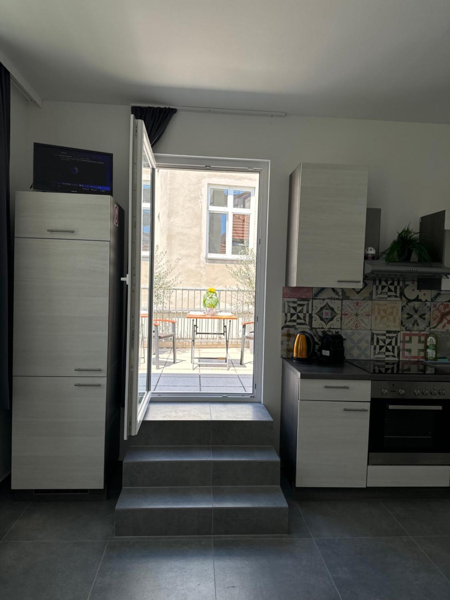 Ferienwohnung Klein Aber Fein Mit Terrasse Wien Exterior foto